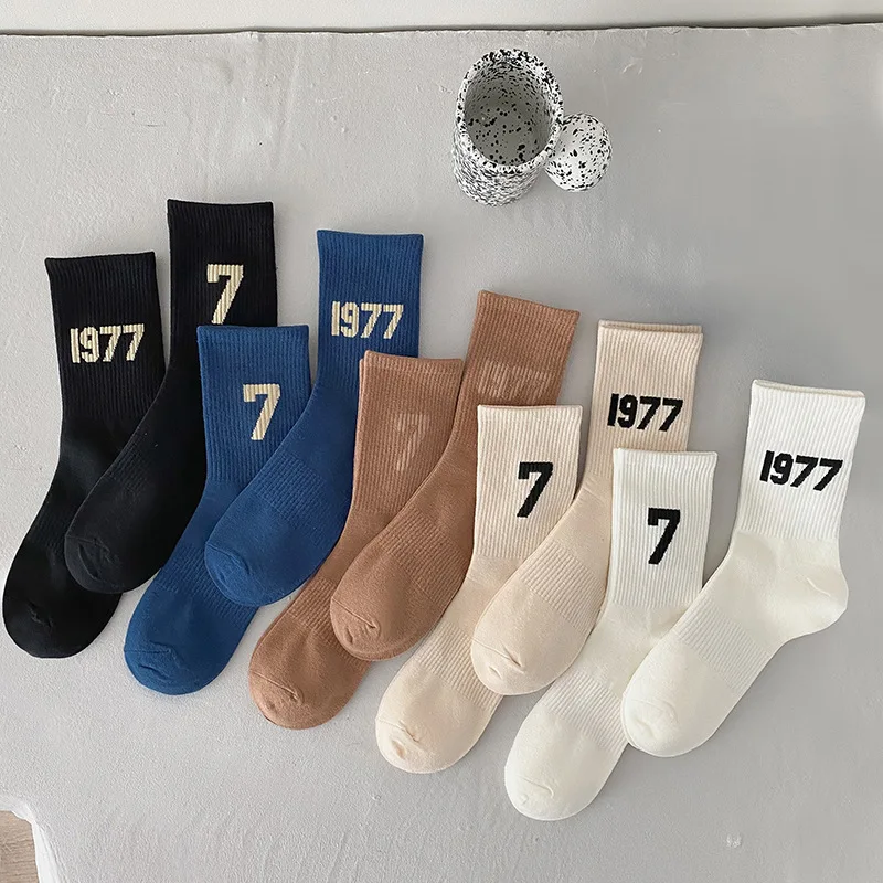 4PCS ใหม่ 1977 ถุงเท้ากีฬาสเก็ - Fear Of God Essential บทวิจารณ์และราคา