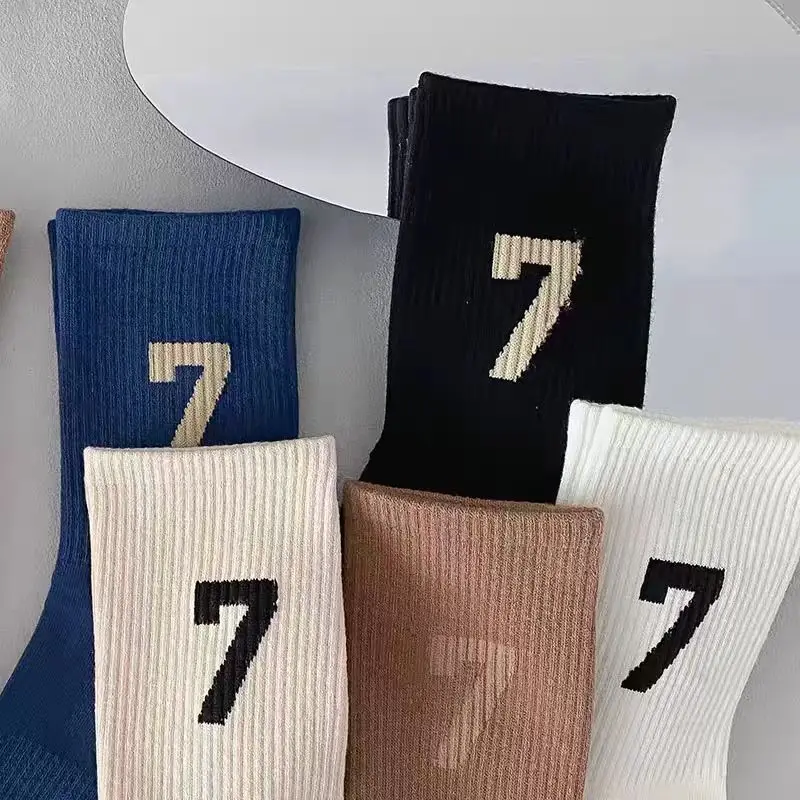 4PCS ใหม่ 1977 ถุงเท้ากีฬาสเก็ - Fear Of God Essential บทวิจารณ์และราคา